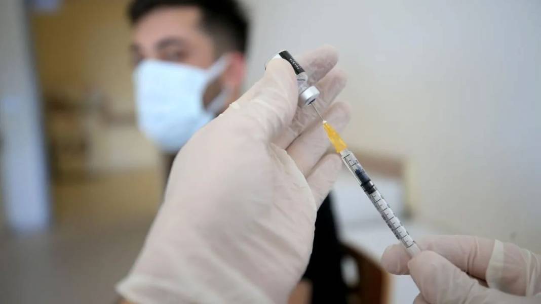 AstraZeneca'dan Şok İtiraf: Covid Aşısının Nadir Yan Etkisi Kabul Edildi 4
