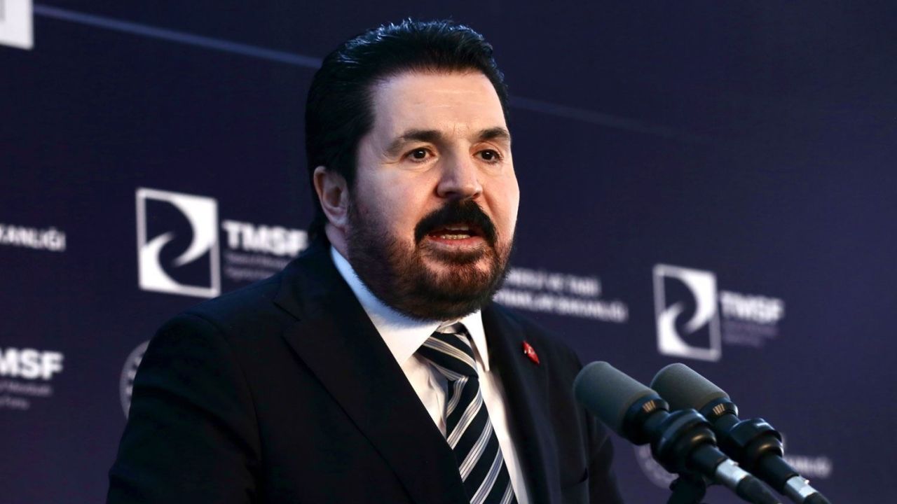 AKP'li Sayan'dan parti eleştirisi: Halka maraba muamelesi yapıldığını söyledi