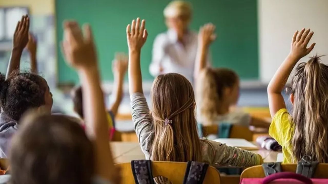 İyi Partili Zorlu'dan öğretmenlik meslek kanunu eleştirisi
