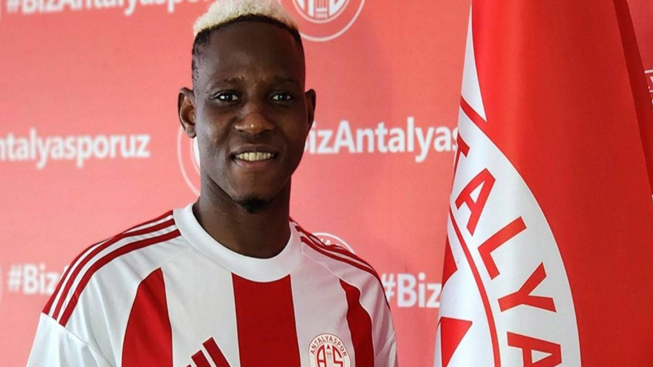 Antalyaspor yeni transferini açıkladı