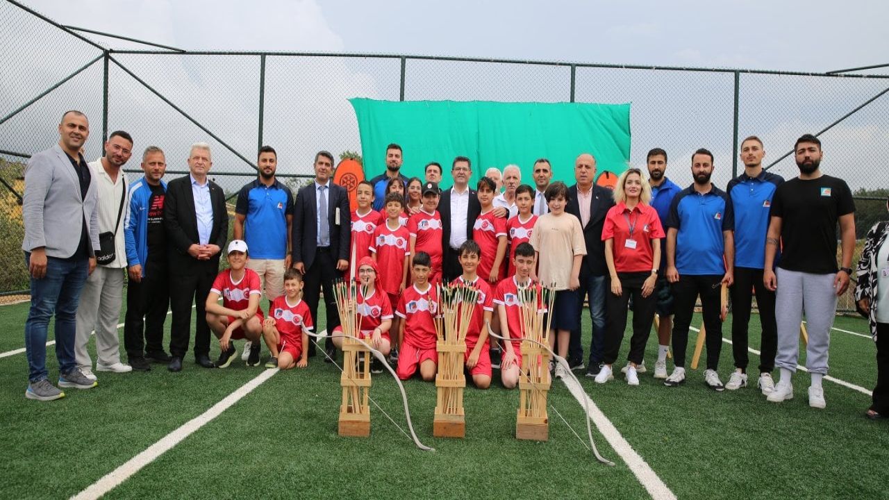 Çekmeköy belediyesi yaz spor okulları açılış töreni yapıldı