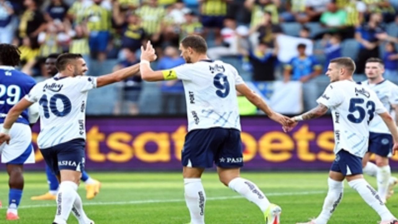 Fenerbahçe, Strasbourg'u farklı mağlup etti