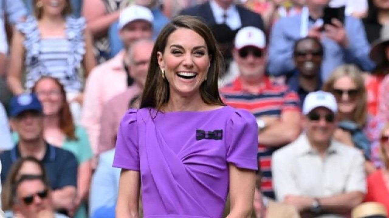 Kate Middleton’a dakikalar süren ayakta alkışlama
