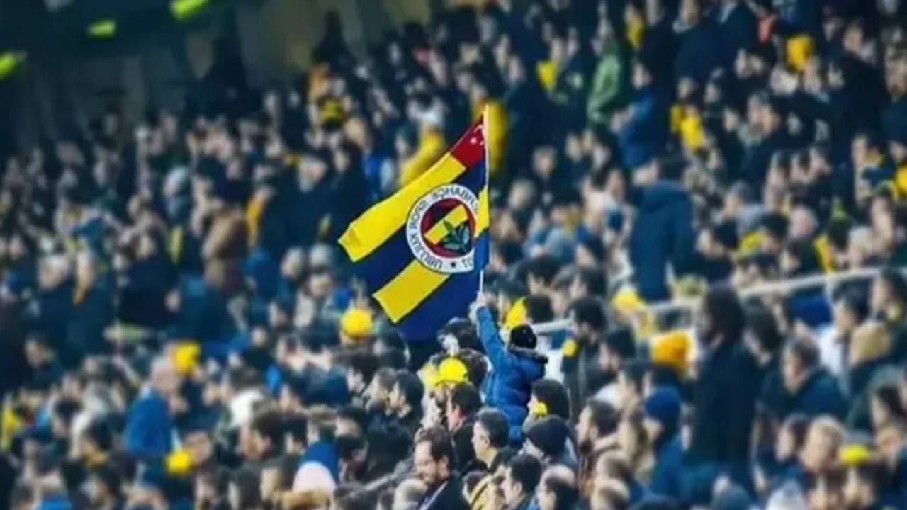 Fenerbahçe, Gece Üç Oyuncuyla Birden Anlaşma İmzaladı