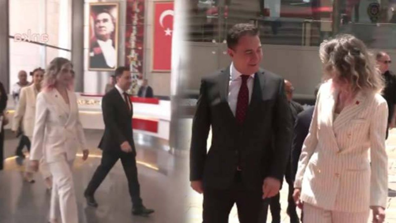 Babacan, CHP Genel Merkezinde Özel ile görüşüyor