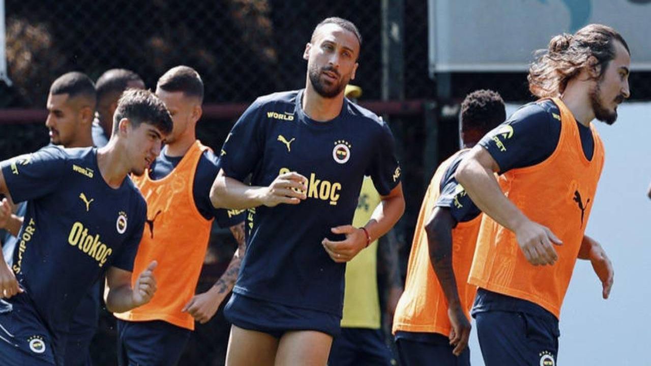 Fenerbahçe'nin yeni transferleri için imza töreni düzenlenecek