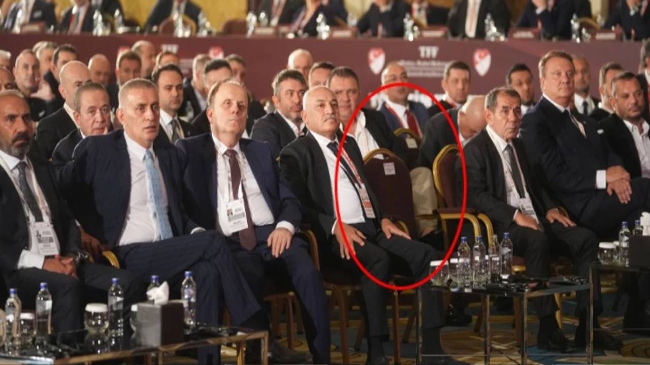 Ali Koç ile Mehmet Büyükekşi arasındaki gerilim toplantıda dikkatleri çekti
