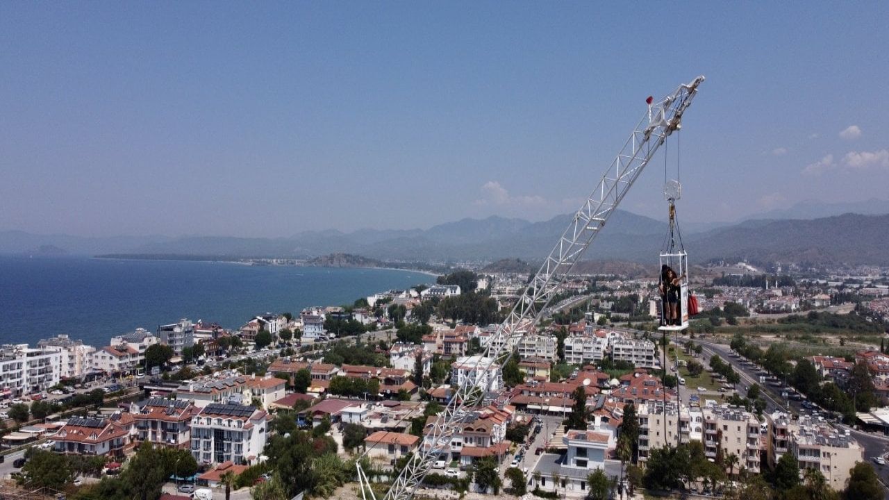 Fethiye'de tatilcilerin bungee jumping heyecanı