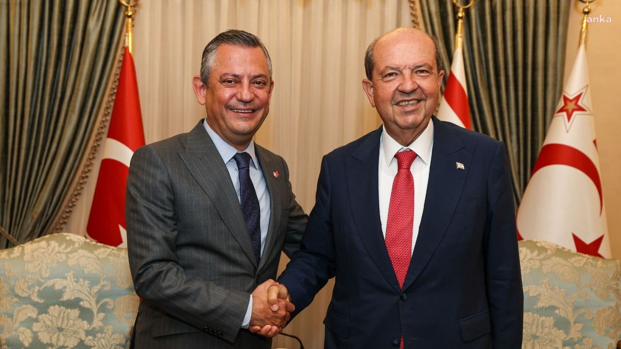 KKTC Cumhurbaşkanı Tatar ile CHP Genel Başkanı Özel bir araya geldi