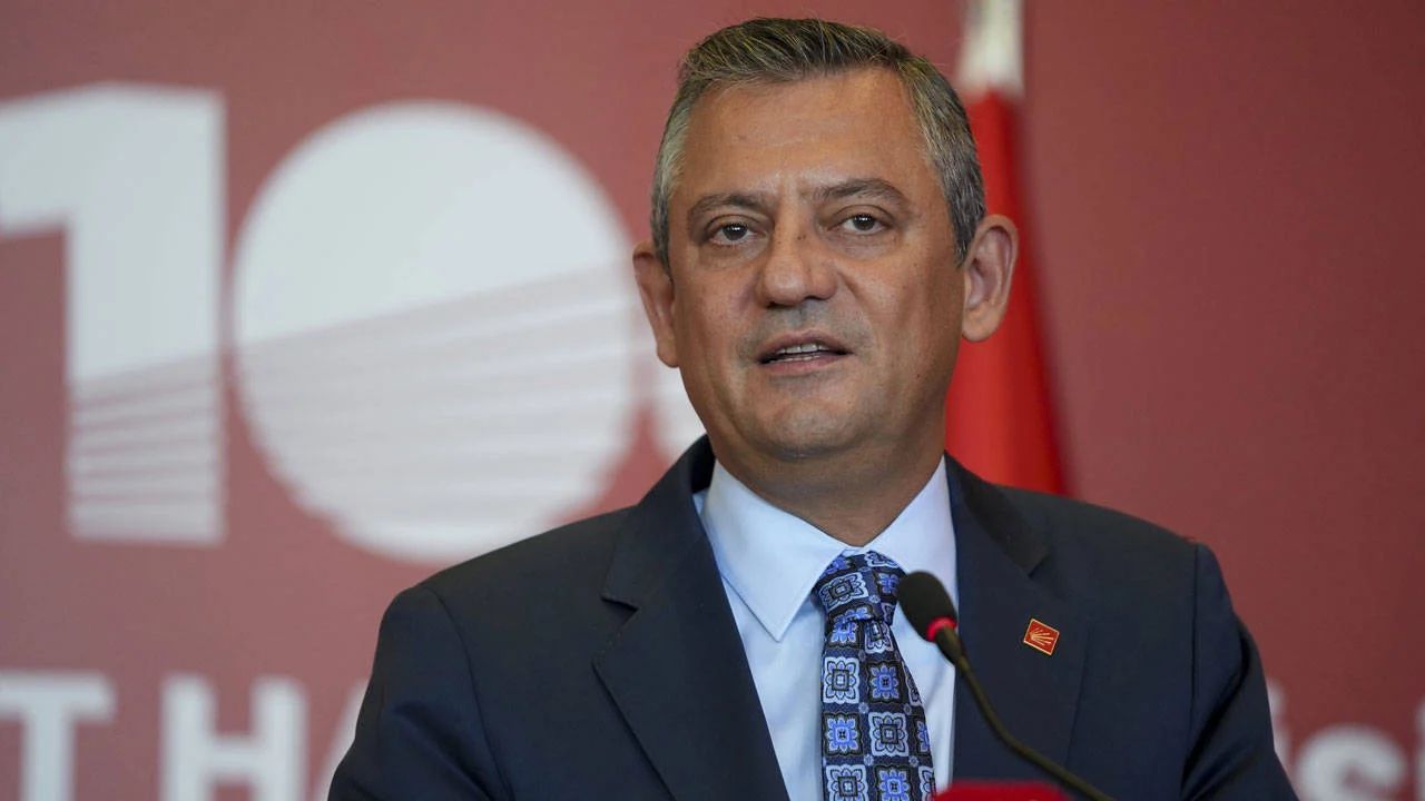 Özgür Özel, Lefkoşa Büyükelçisi Metin Feyzioğlu'na tepki gösterdi