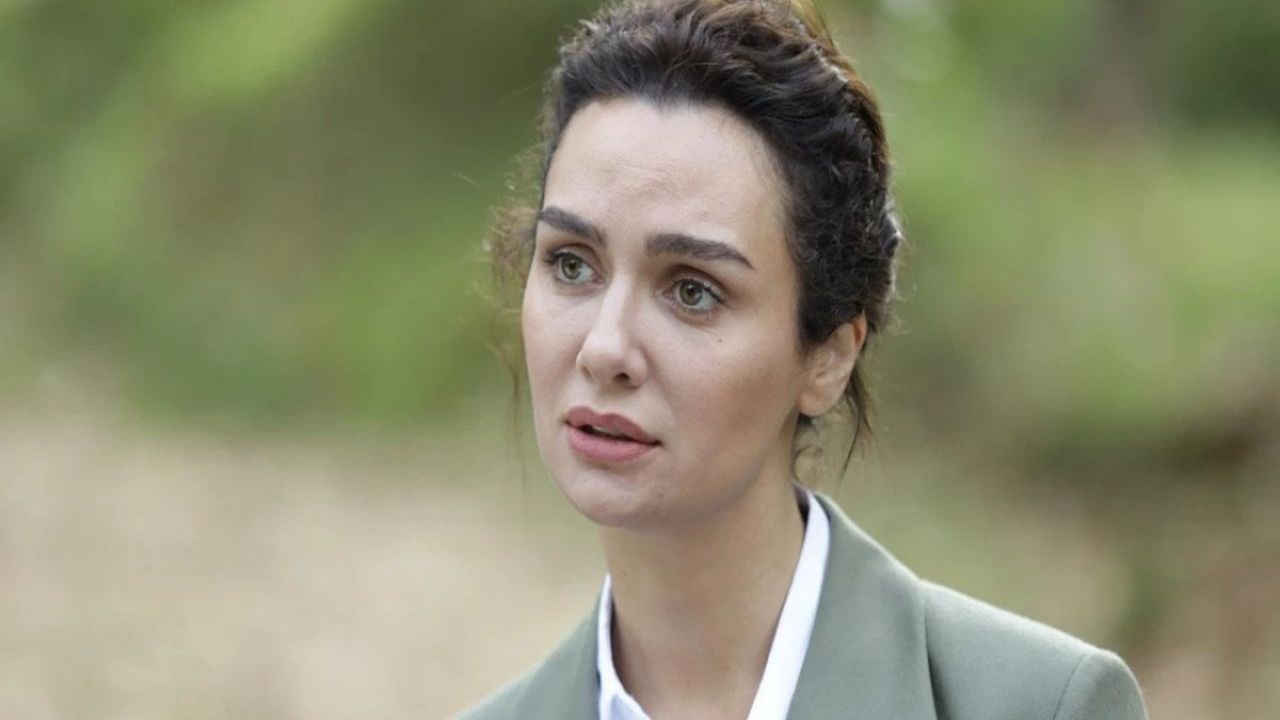 Birce Akalay acil olarak hastaneye kaldırıldı