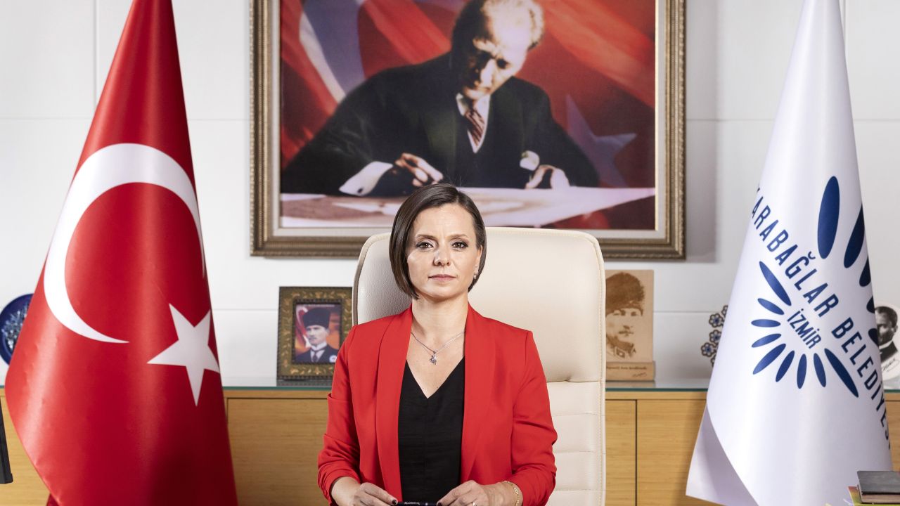Karabağlar Belediye başkanı kınay, yolsuzluk iddialarına karşı yasal süreç başlattı