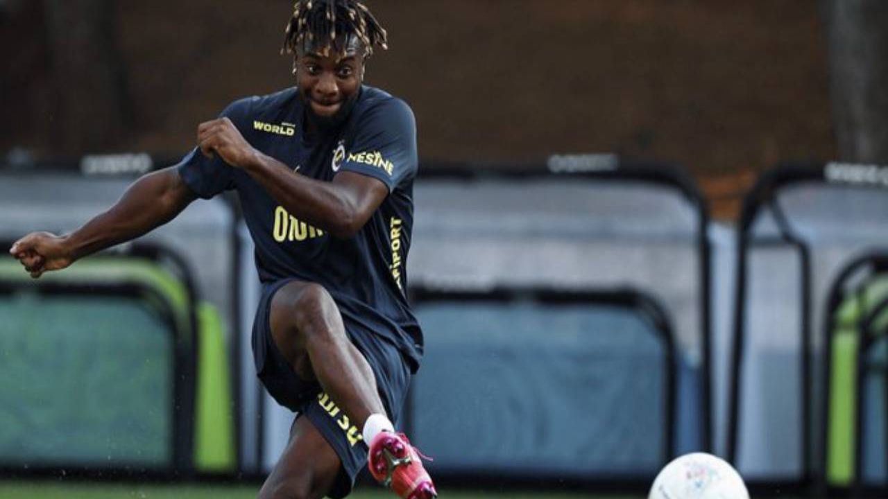 Allan Saint-Maximin, Lugano maçı kadrosunda yer almadı
