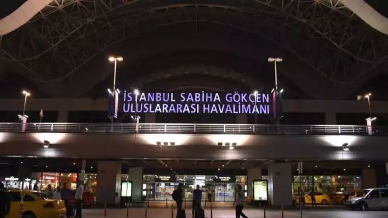 Sabiha Gökçen'de sağanak yağış nedeniyle uçuşların yüzde 5'i iptal edildi