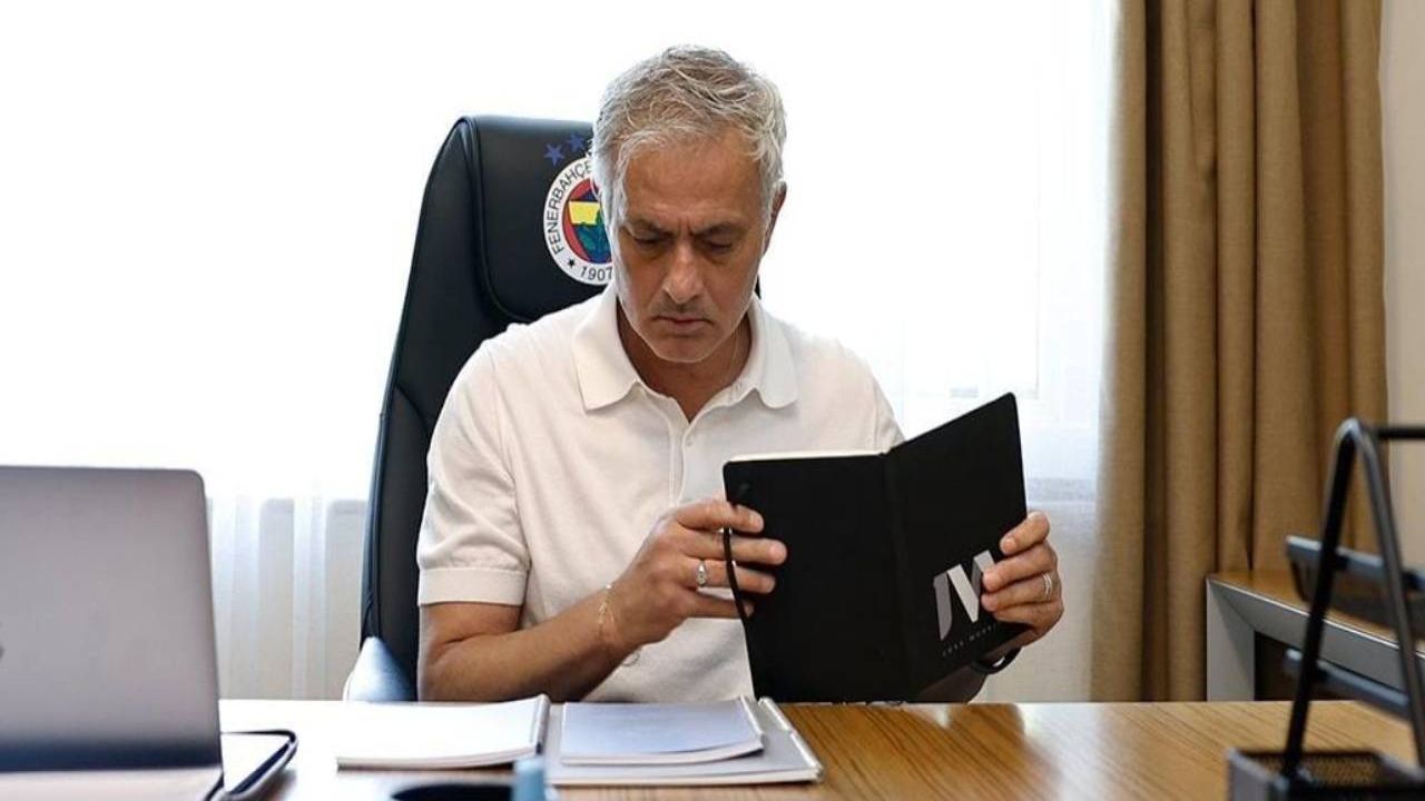 Mourinho, yıldız futbolcuya kulüp bul çağrısı yaptı