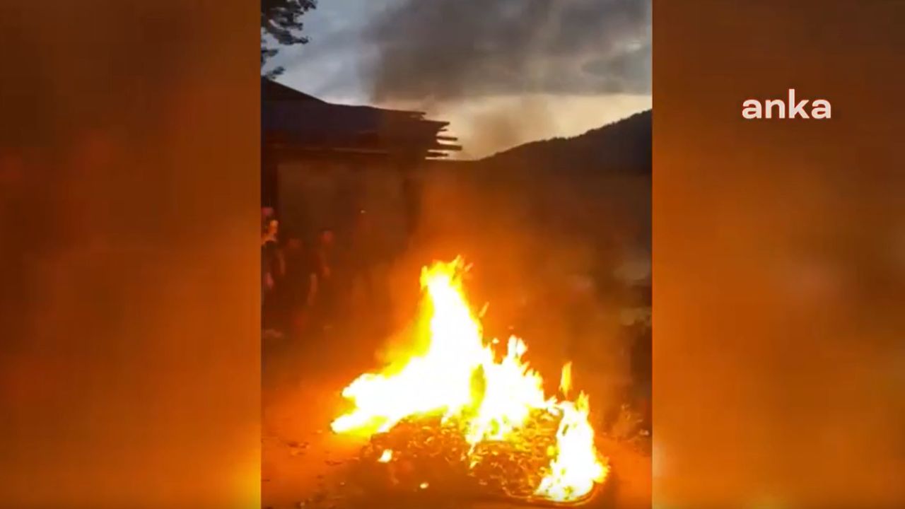 Rizeli üretici, Çaykur'a tepkisini çay yakarak gösterdi