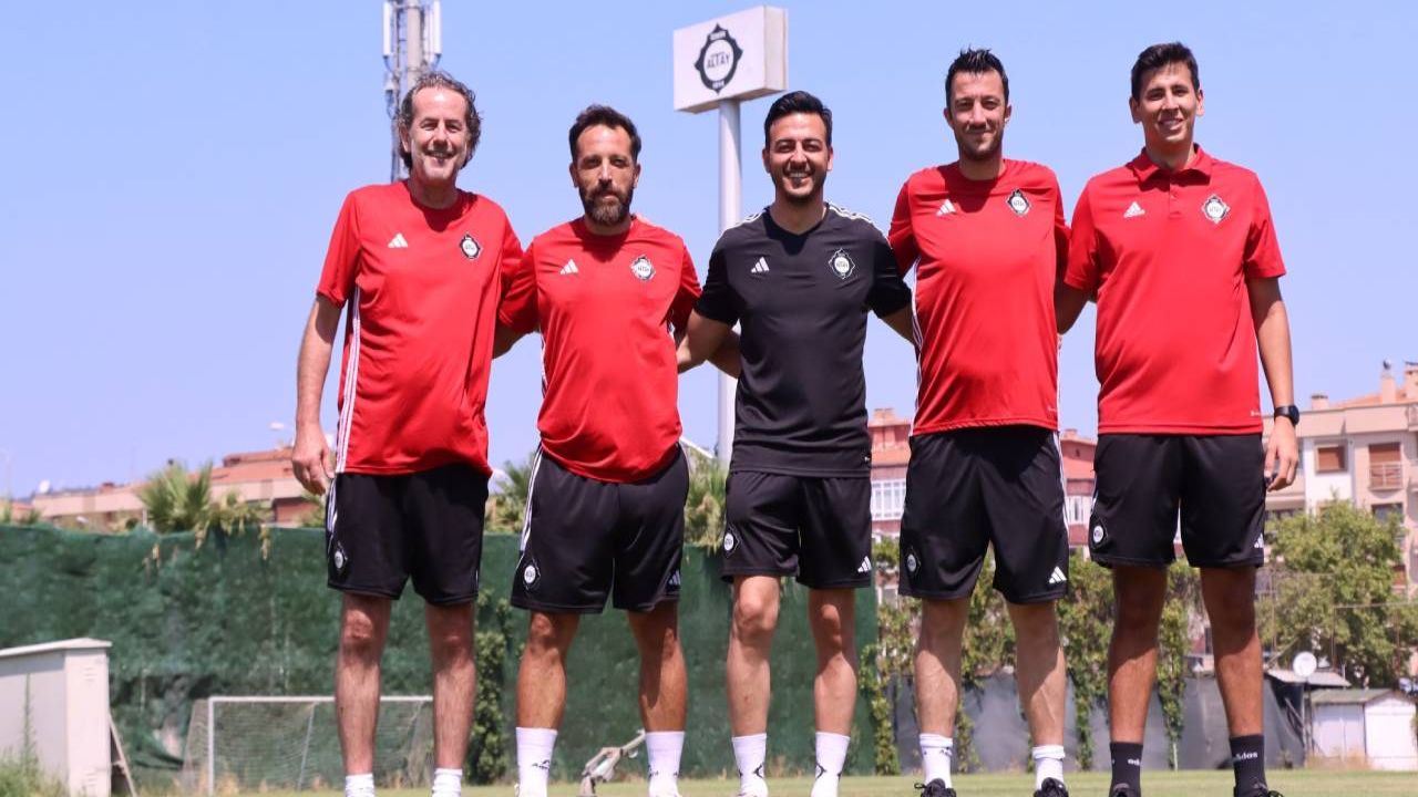 Futbolu bırakan genç, antrenörlük kariyerine adım attı