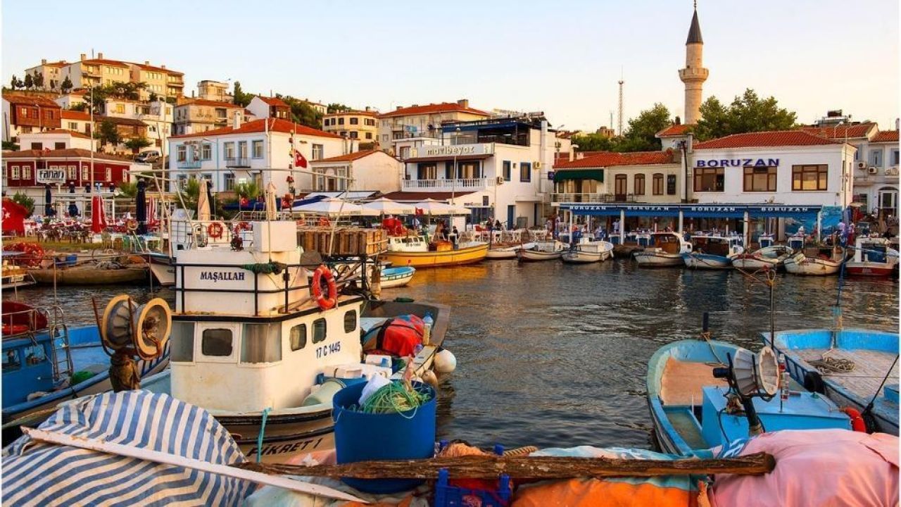 Bakanlık, Chp'li Bozcaada Belediyesi'ne Çevre Kirliliği Nedeniyle 1 Milyon Lira Ceza Kesti