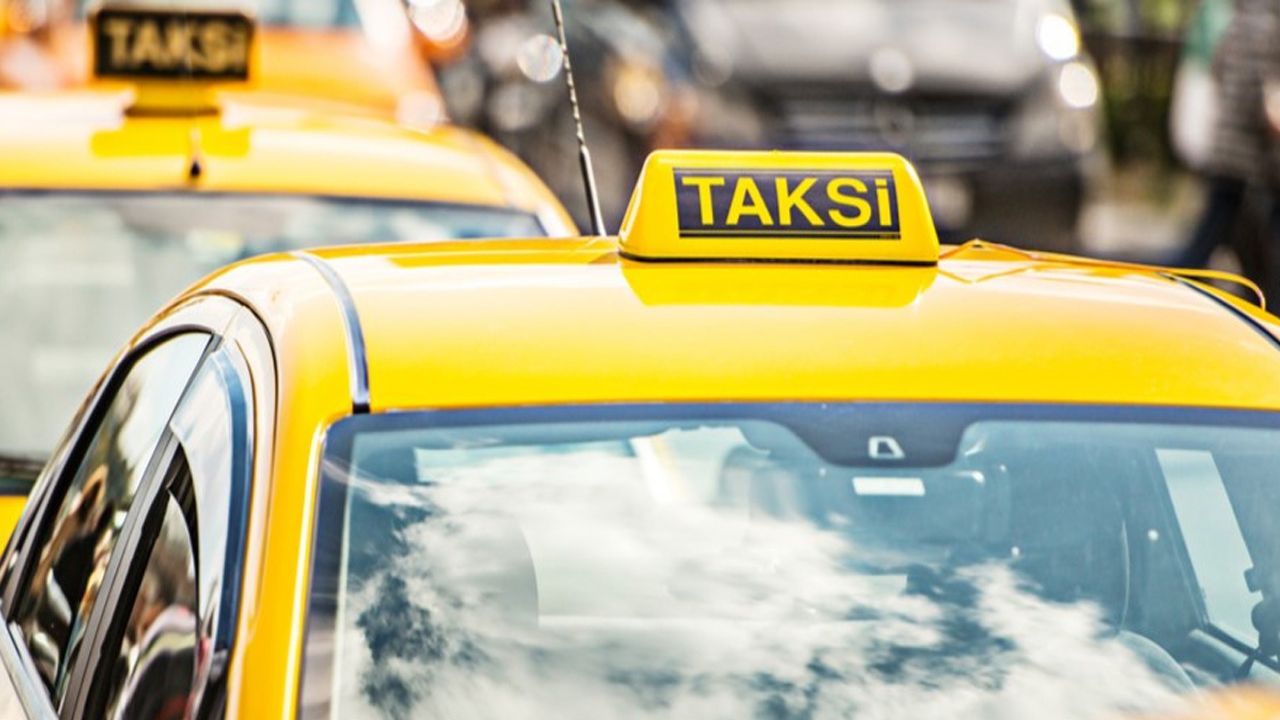 Taksimetre ücretlerindeki artışa rağmen kuyruklar devam ediyor
