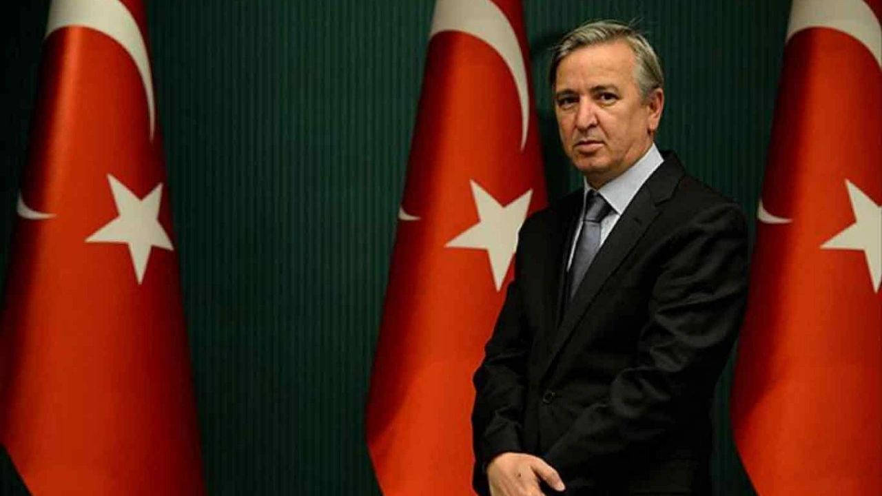 Erdoğan'ın eski metin yazarı 'kanlı pazar' açıklamasıyla gündemde