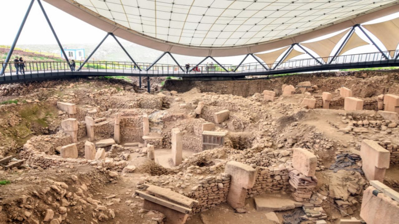 Göbeklitepe'deki yapılara ağaç dikilmesi iddialarına açıklık getirildi