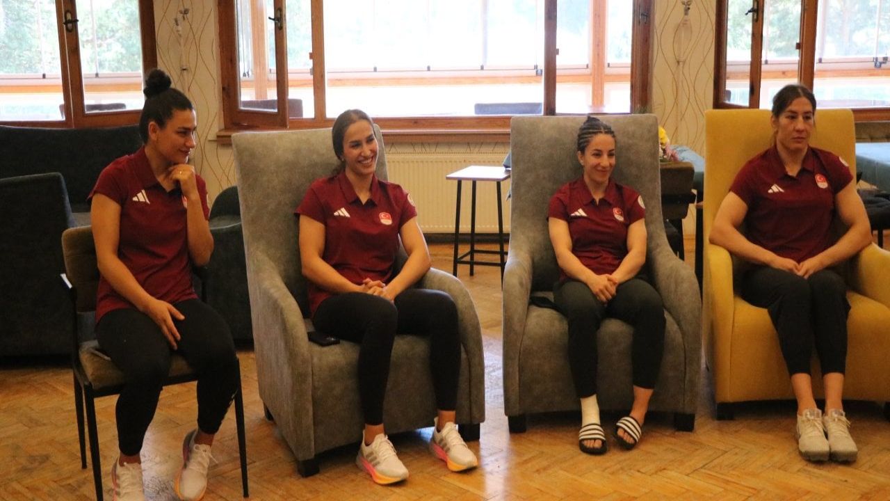 Kadın Güreşçiler Olimpiyat Hazırlıkları İçin Bolu Kampında