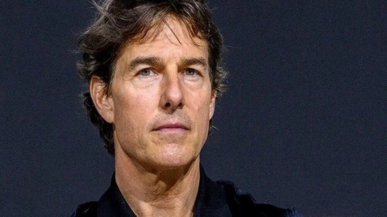Tom Cruise'un kalbi genç şarkıcı için atıyor mu?