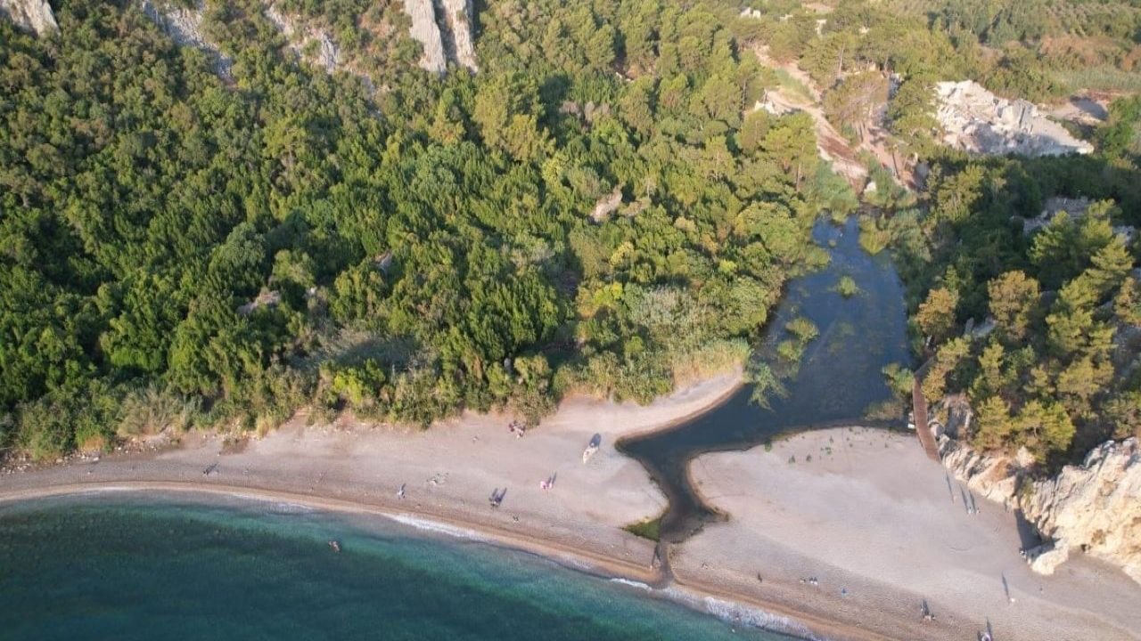 Olimpos ve Adrasan koyları, doğa severleri bekliyor