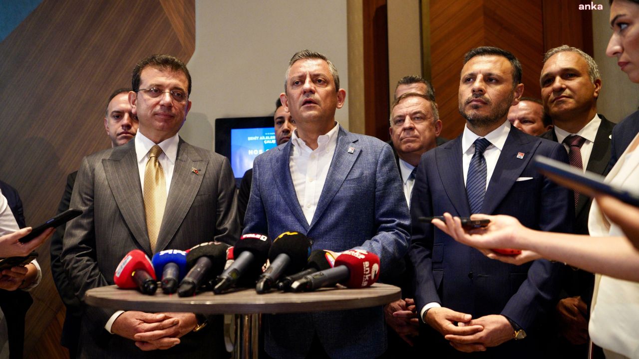 Özgür Özel ve Ekrem İmamoğlu Paris'teki Olimpiyatlar için yola çıkıyor