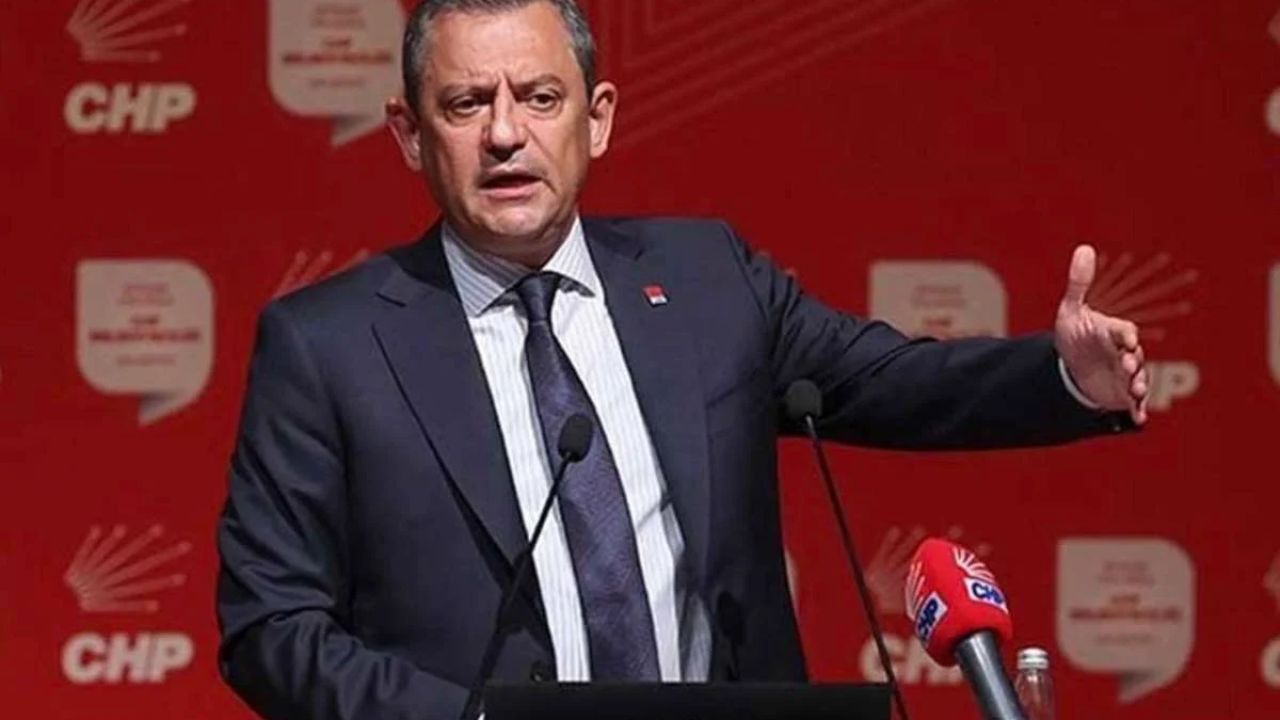 Özgür Özel'den İstanbul Sözleşmesi vurgusu: AK Parti'ye nazar boncuğu olarak takardım