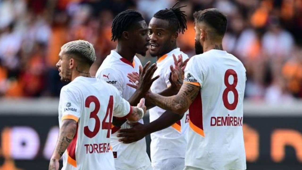 Galatasaray, sezonun ilk maçını sahasında oynayacak: Elias Jelert forma giyebilecek mi?