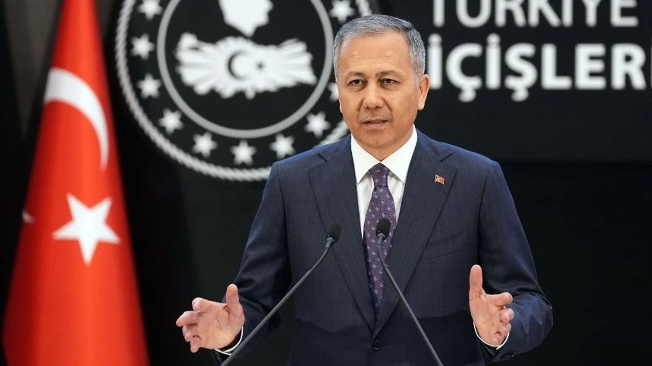 Bakan Yerlikaya, İzmir'de tahliye edilen vatandaşların sayısını duyurdu
