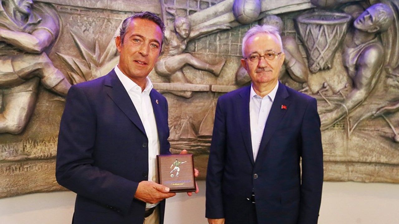 Darphane Genel Müdürü Şahin, Fenerbahçe Başkanı Koç ile bir araya geldi