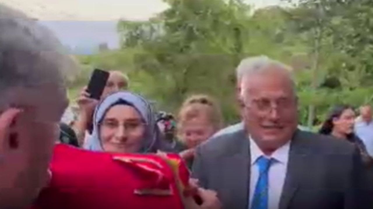 Kaçarak evlenen çift, 36 yıl sonra düğünlerini yaptı
