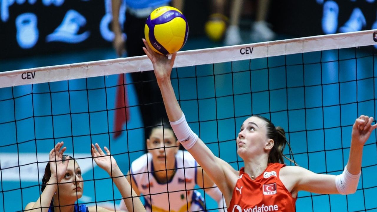 U20 kadın milli voleybol takımı namağlup şampiyon olarak geliyor