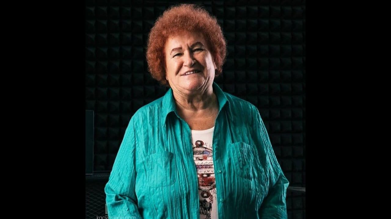Selda Bağcan'ın Başörtülü Konser Prova Tarzı Gündem Oldu