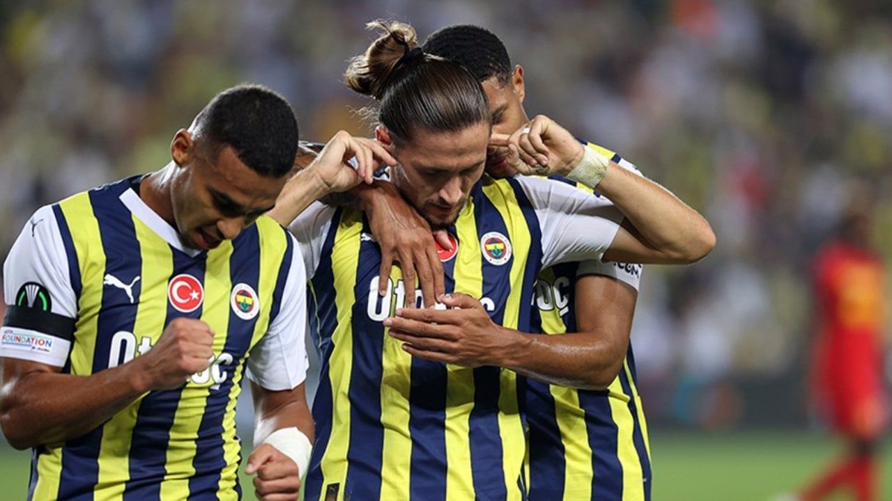 Fenerbahçe'den Başakşehir'e sürpriz transfer hamlesi