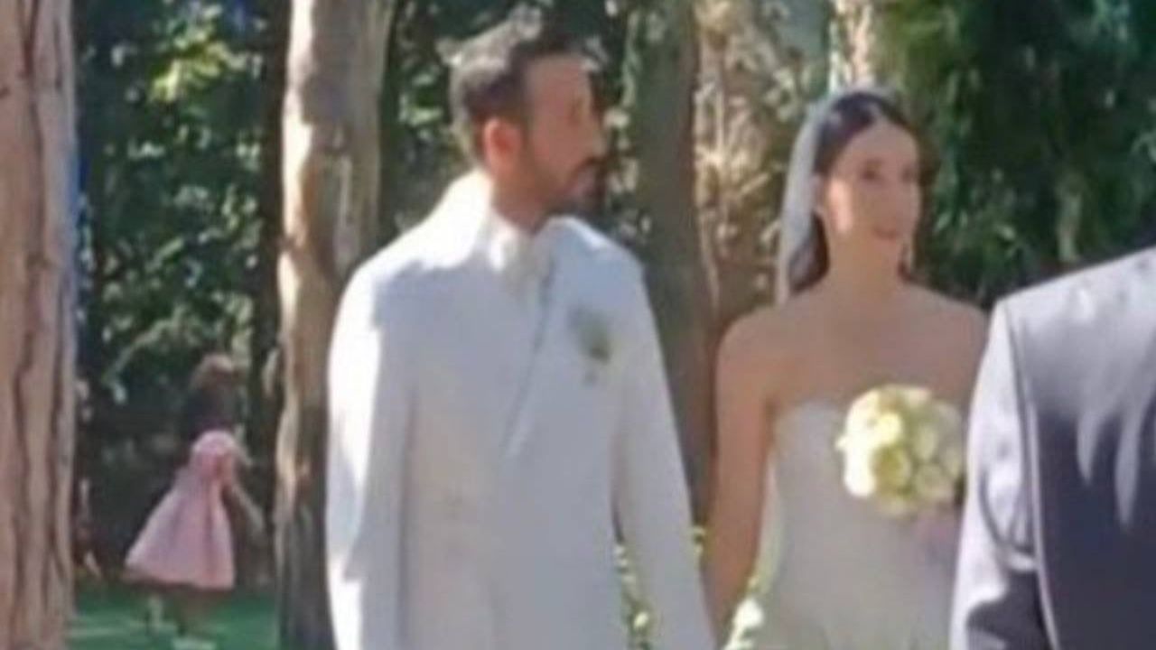 Beril Pozam ve Ersin Arıcı evlendi: Dizi aşkı gerçeğe dönüştü