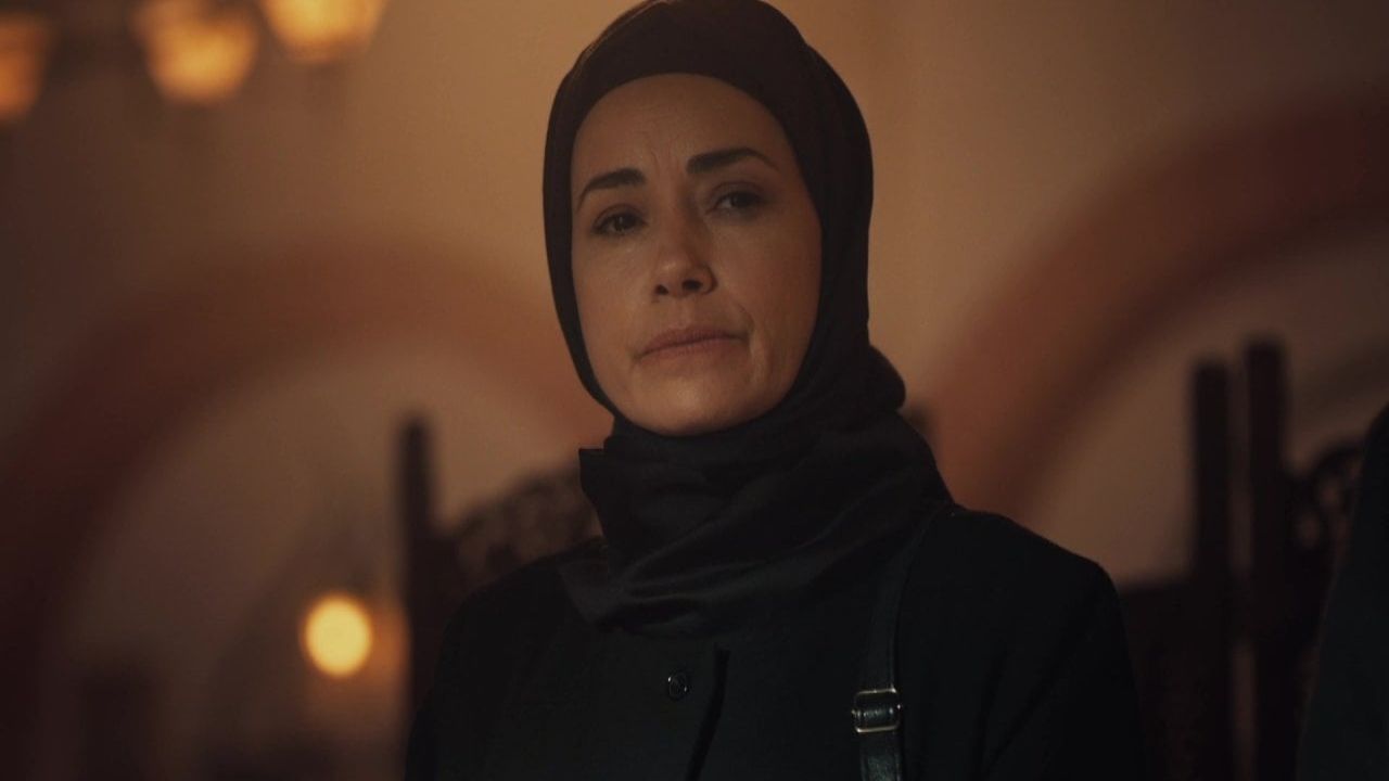 Kızıl Goncalar'ın Meryem'i Yeni Sezondan İpuçları Verdi