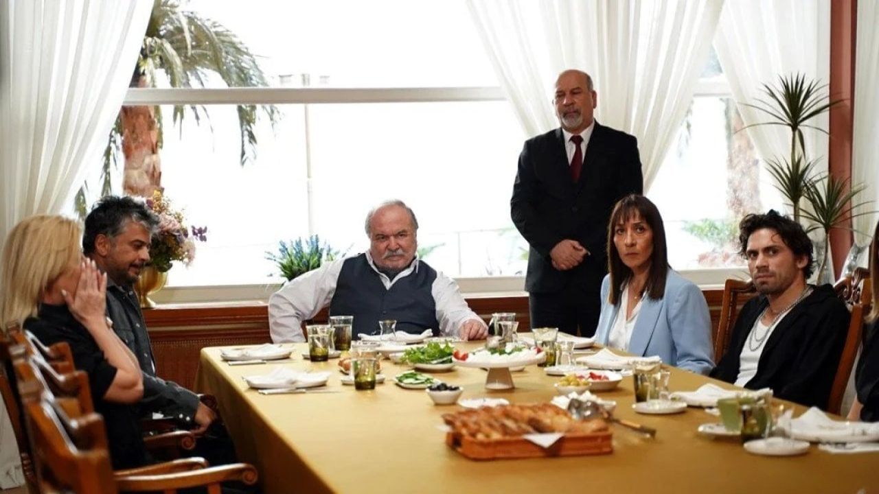 Yalı Çapkını dizisinde sürpriz ayrılık: Başrol oyuncusu veda ediyor