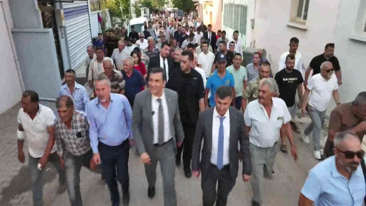 Manisa'da 40 yıl sonra dere temizliğine başlandı