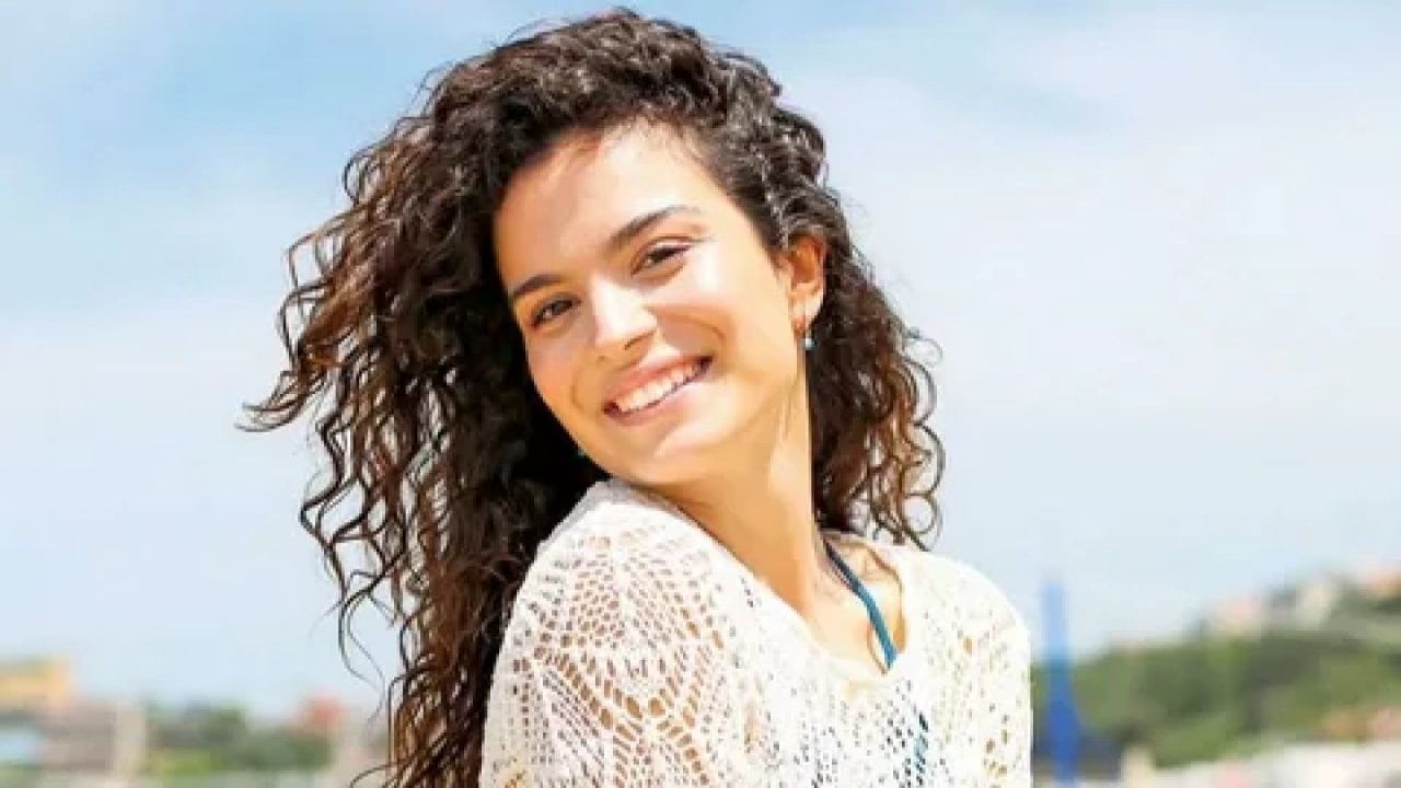 Aslı Bekiroğlu, Lösemiye Yenilen Küçük Hayranıyla Buluşarak Gönülleri Fethetti