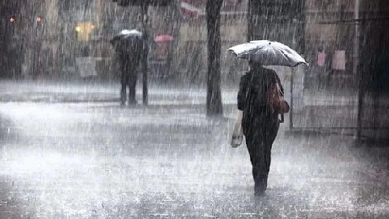 İstanbul’da Şiddetli Yağış Alarmı: Ulaşım ve Su Baskını Riski!