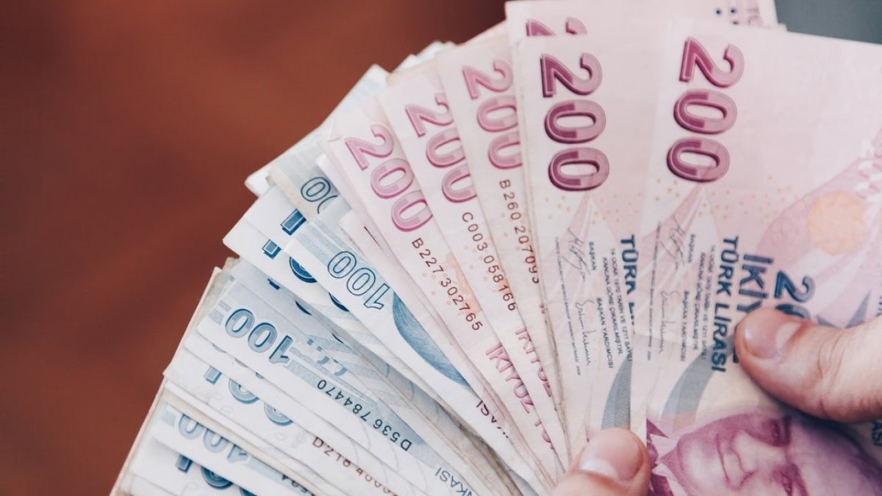 Emekli maaşlarına 2025 zammı açıklandı SSK ve Bağ-Kur emeklileri için yeni tablo
