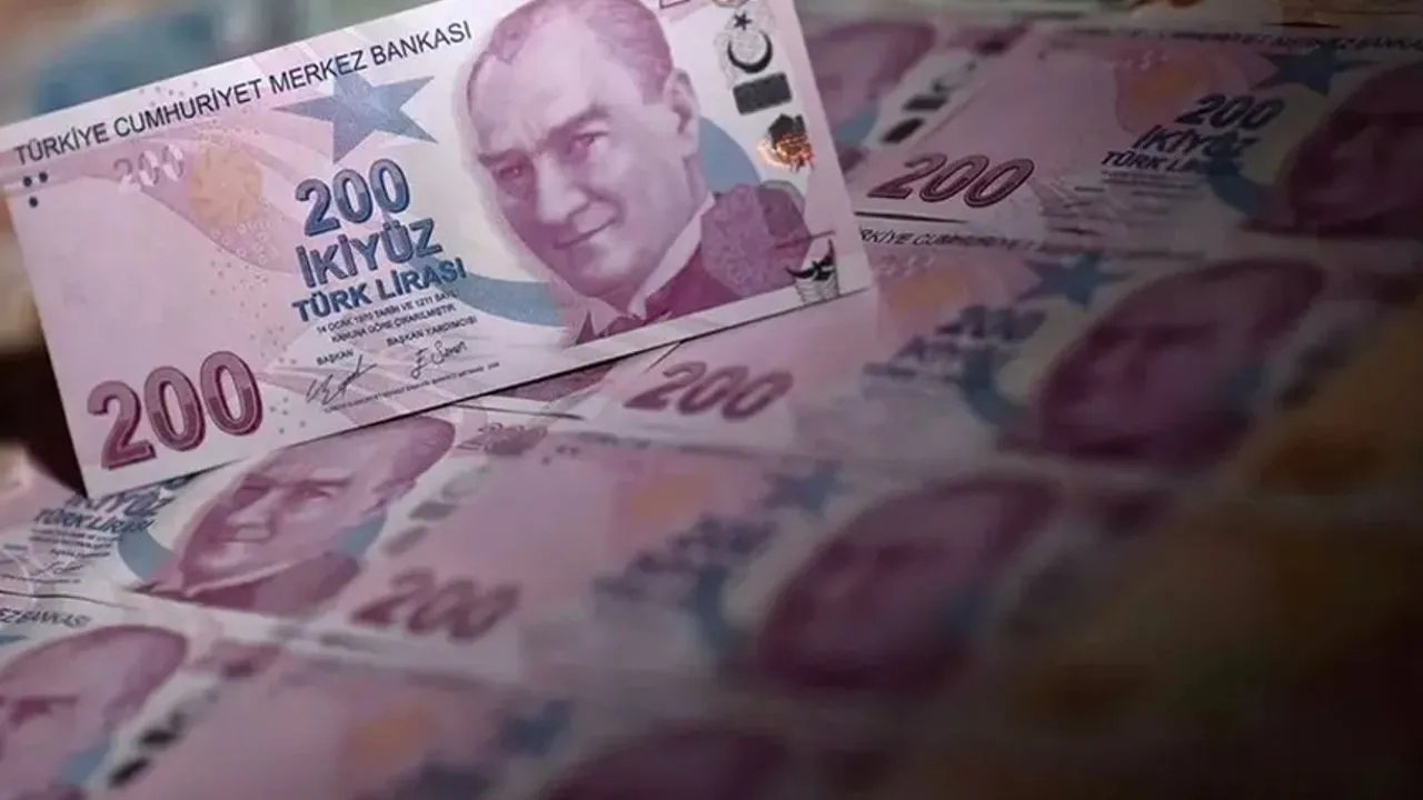 En Düşük Emekli Maaşına Tarihi Düzenleme! 7.636 TL Ek Zam Teklifi Meclis’te