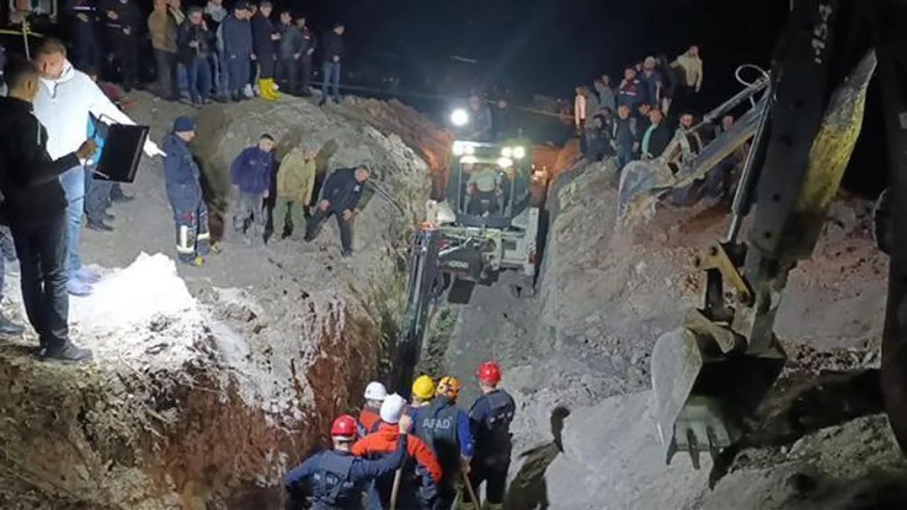 Amasya'da Göçük Altında İki Kişi Mahsur