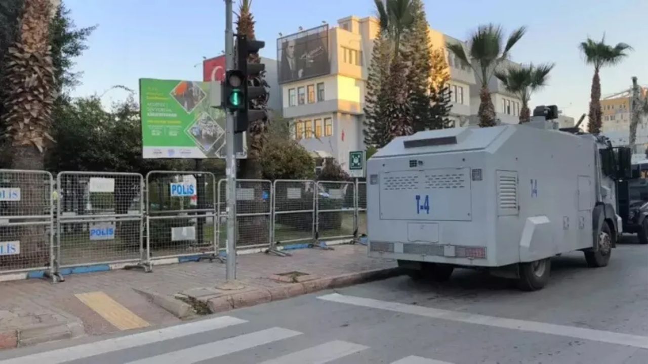 Akdeniz Belediyesi'ne Kayyım Ataması Gerçekleştirildi: Toplam Sayı 9'a Ulaştı