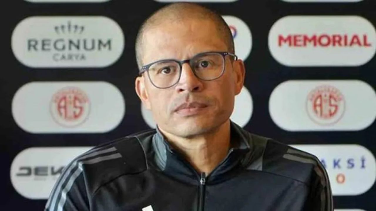 Alex de Souza, Süper Lig'den Ayrılıyor