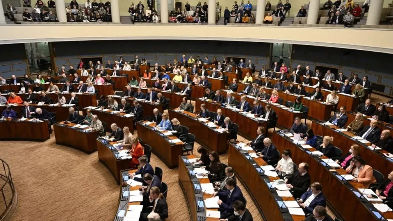Finlandiya Parlamentosunda Uyuşturucu Kalıntıları Tespit Edildi