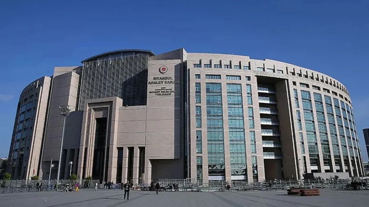 İstanbul Barosu başkanı ve üyelerine dava açıldı